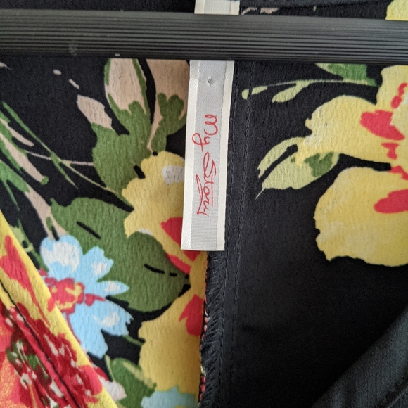 My Story BEAUTIFUL floral Top - Picture 5 of 8